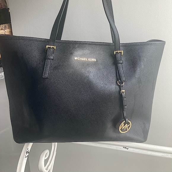 MICHAEL Michael Kors Handbags - Michael Kors black large tote